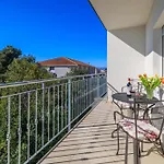 Iva * Crikvenica