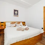Iva Apartament
