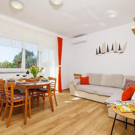 Iva Apartman