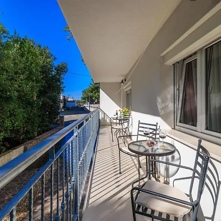 Iva Apartman *