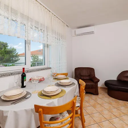 Apartment Iva *