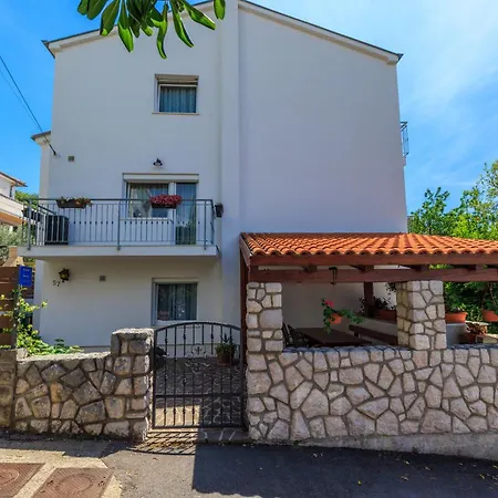 Apartment Iva *